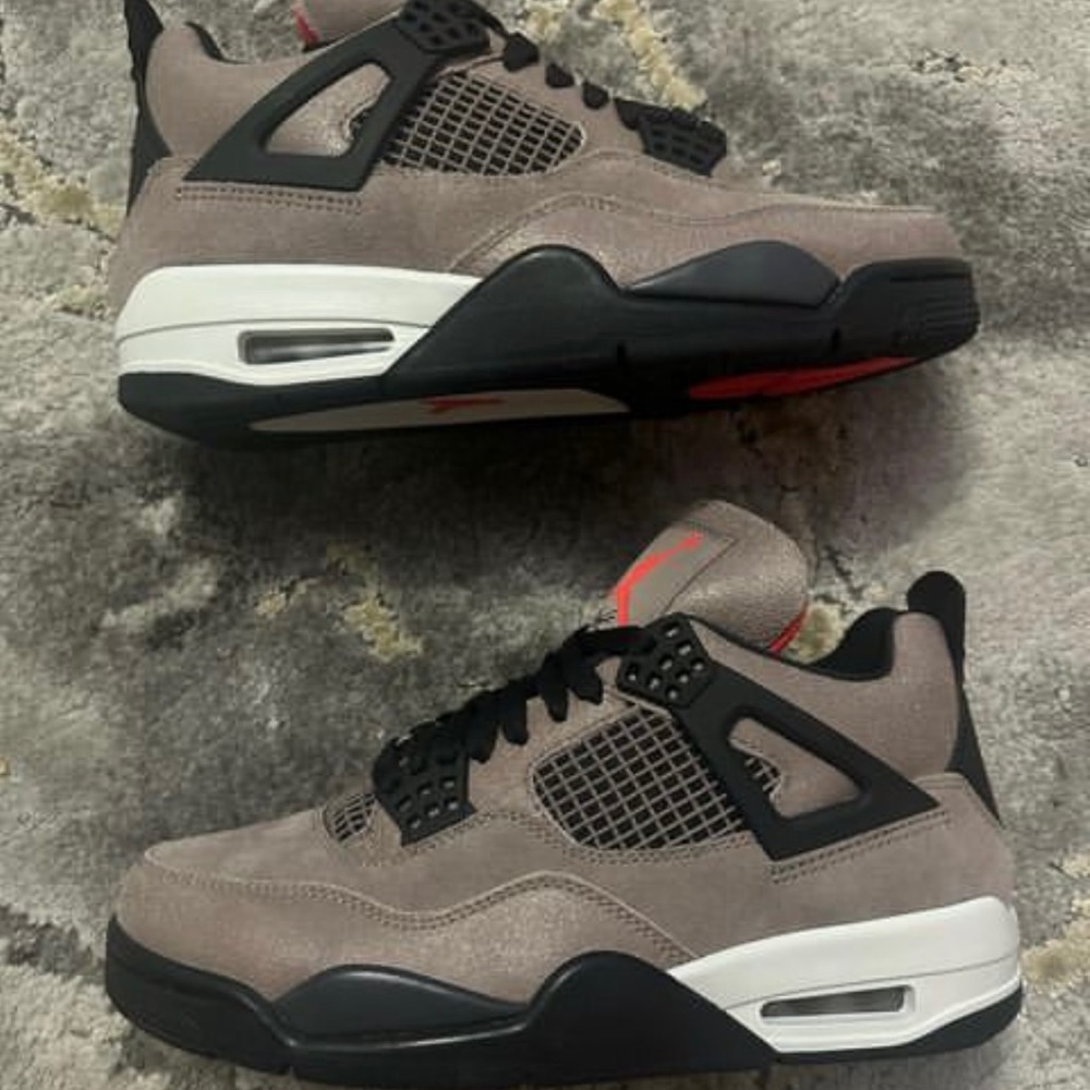 Jordan 4 Taupe Haze